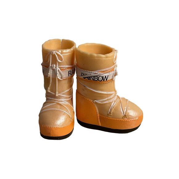 Rainbow High Winter Break Poppy Rowan Doll Outfit Ski Boots Shoes Fashion Access - Picture 1 of 10